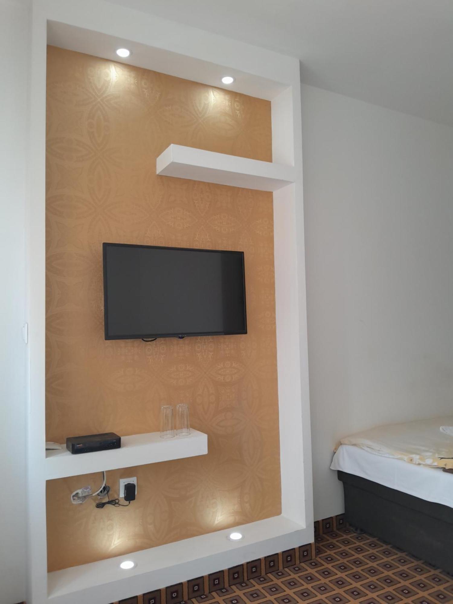 Hotel Victoria Lukavica Zewnętrze zdjęcie