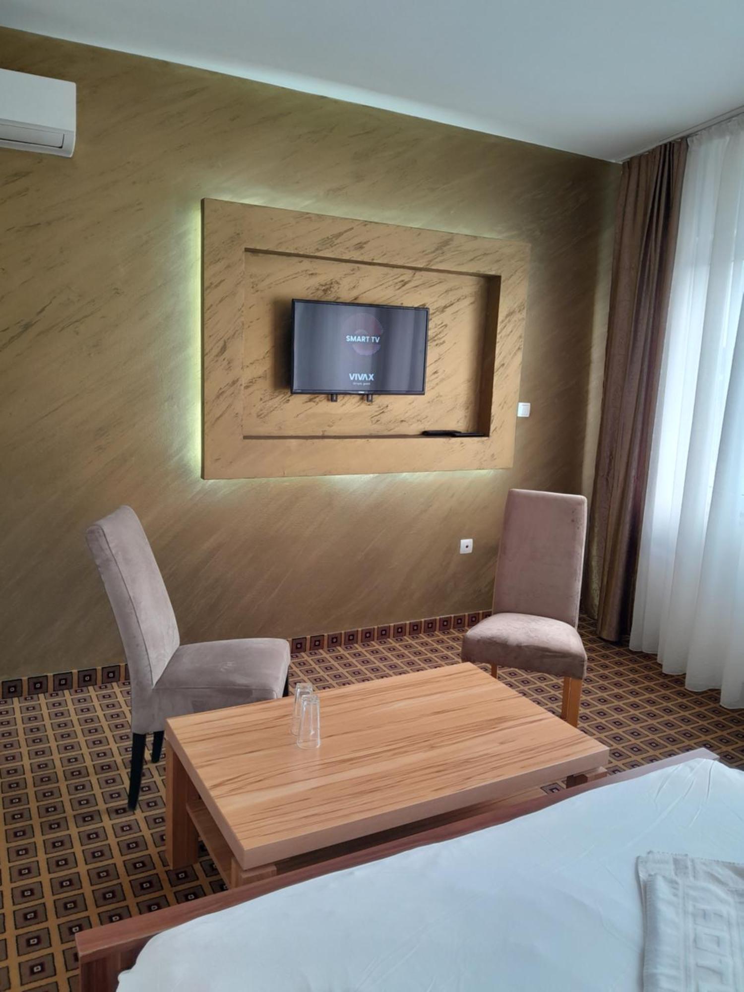 Hotel Victoria Lukavica Zewnętrze zdjęcie