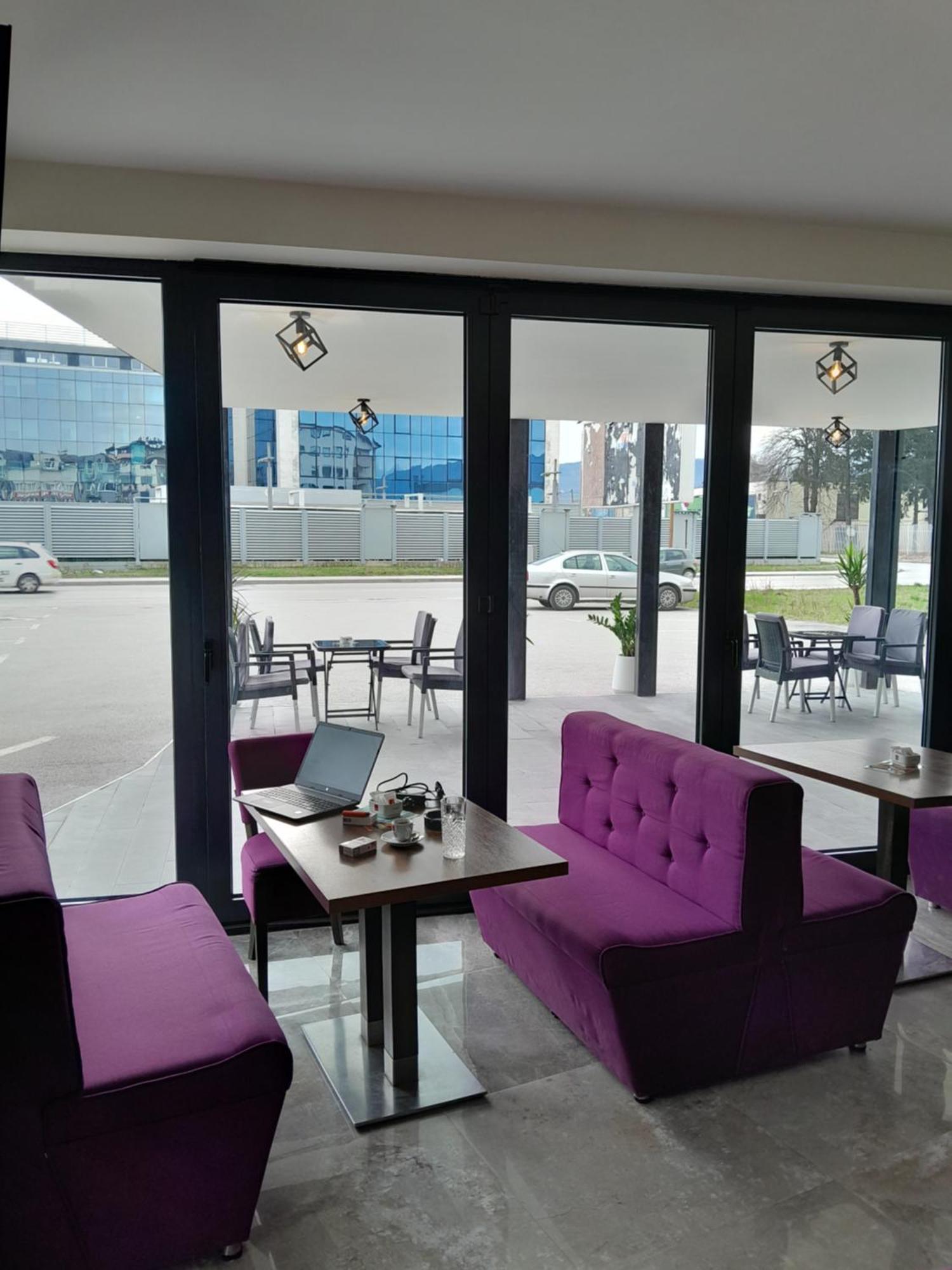 Hotel Victoria Lukavica Zewnętrze zdjęcie