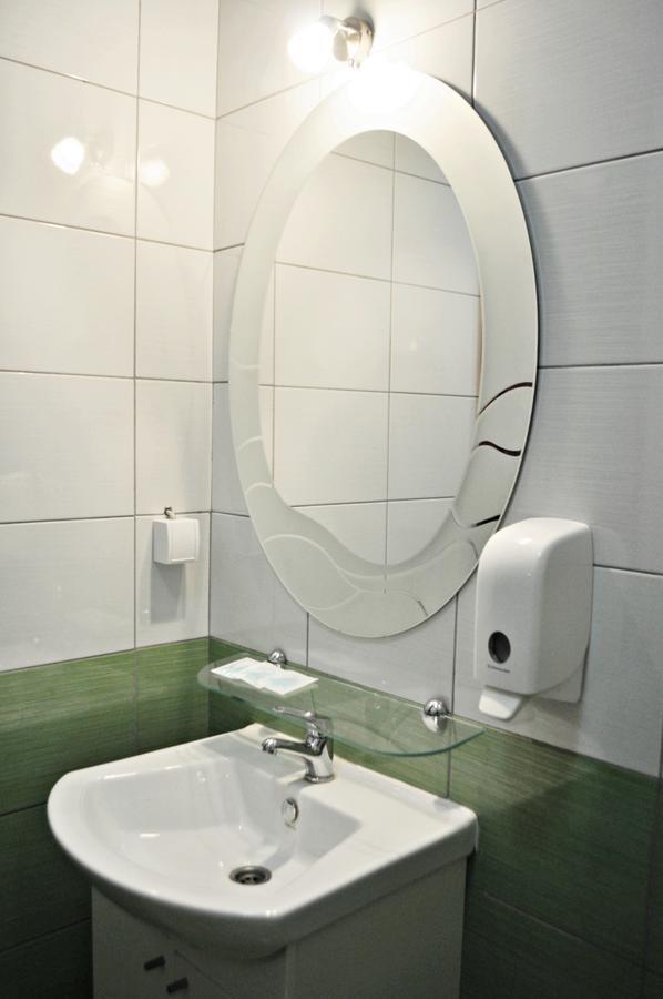 Hotel Victoria Lukavica Zewnętrze zdjęcie