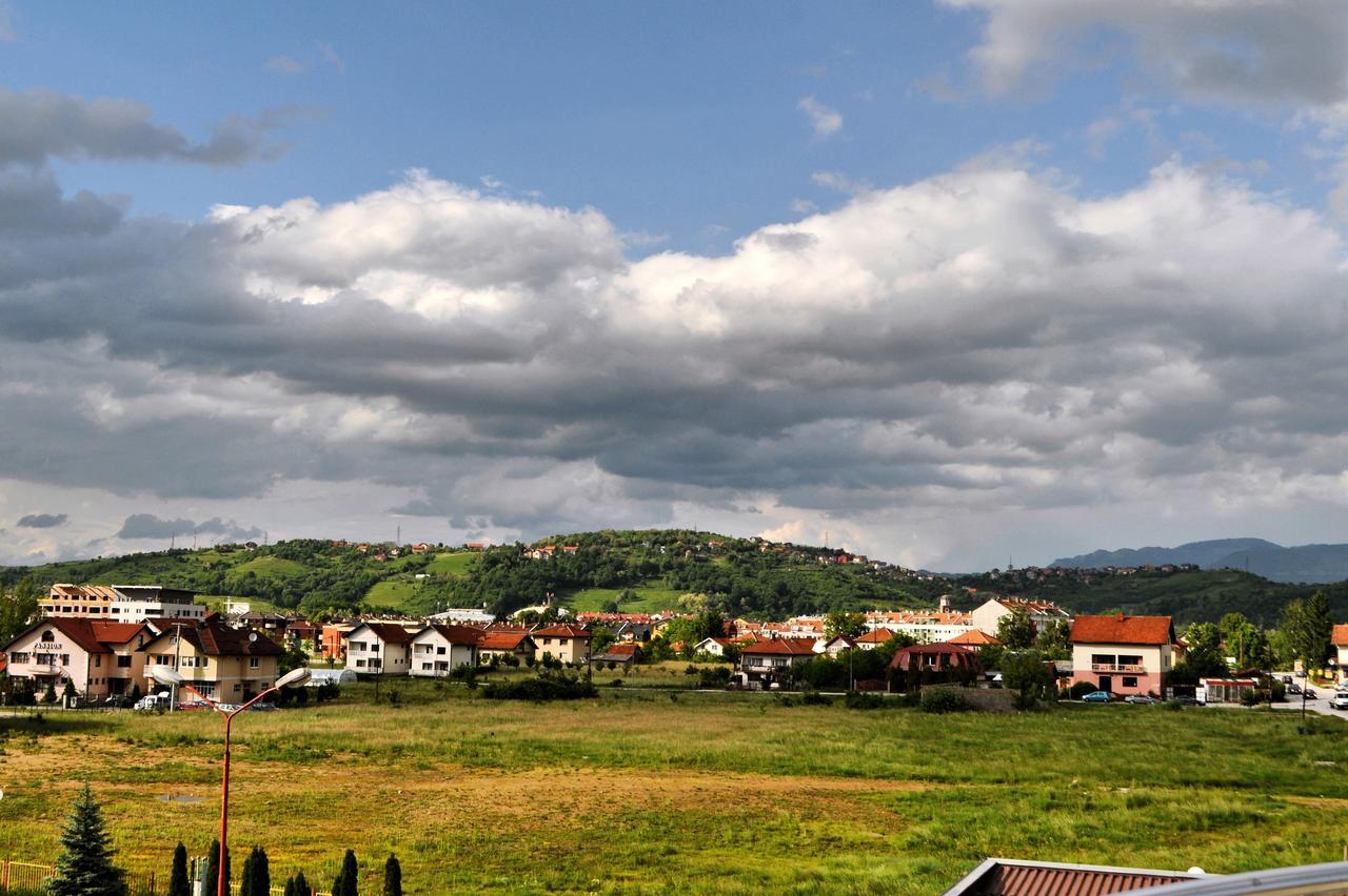 Hotel Victoria Lukavica Zewnętrze zdjęcie